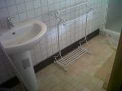 11-impianto-a-battiscopa-su-bagno